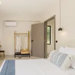 Avithos - Lassu Retreat * Zóla