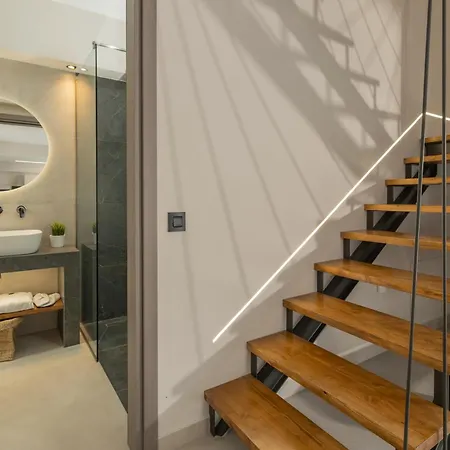 Avithos - Lassu Retreat